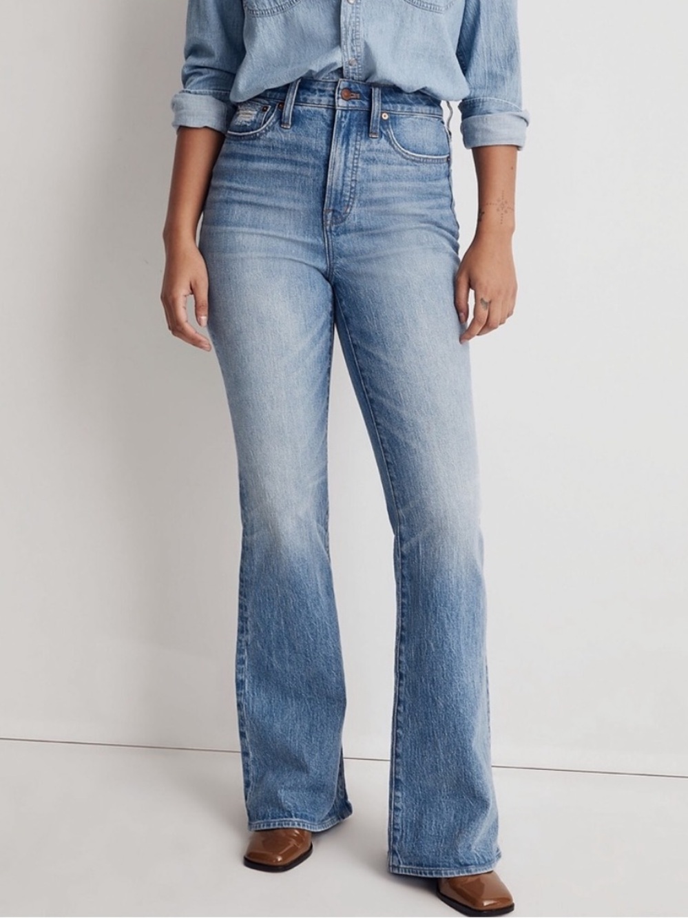 Madewell The Tall Curvy Perfect Vintage Flare Jean in Delavan Wash - Picture 2 of 9